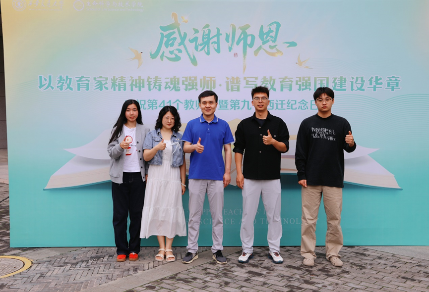 40d92c99-cb71-4d54-af7b-15fb154407b3.png 40d92c99-cb71-4d54-af7b-15fb154407b3.png