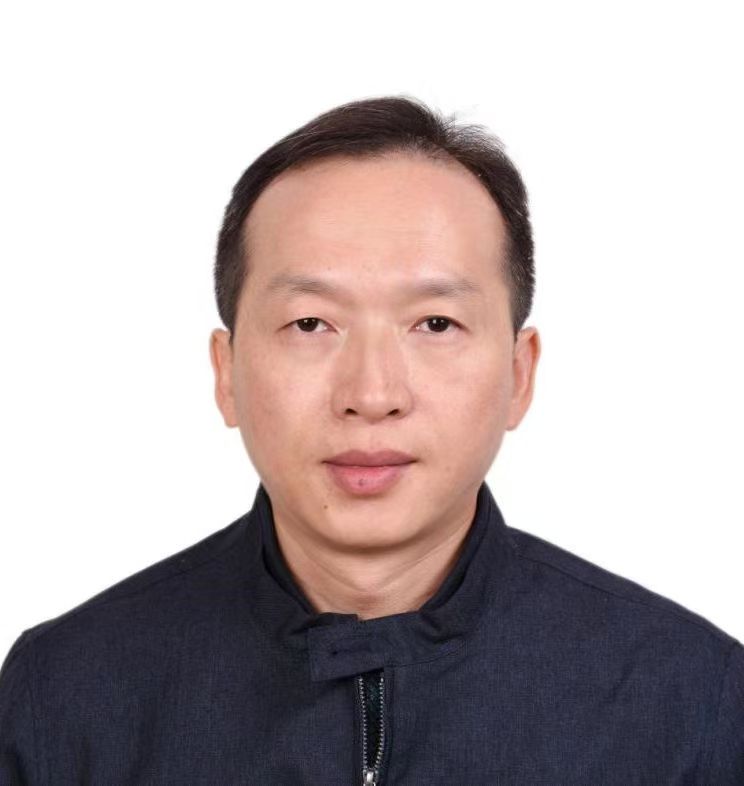 张钱铖.jpg