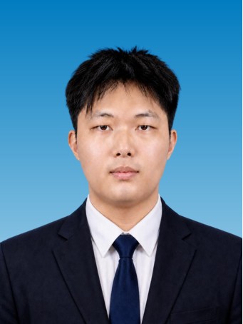 李泽.jpg 李泽.jpg