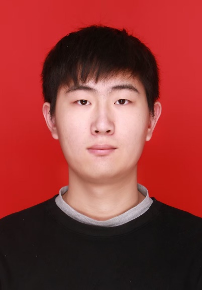 穿黑色衣服的男孩
描述已自动生成