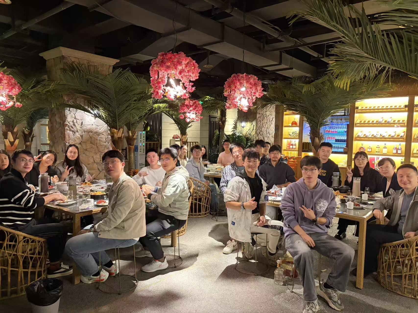 2025十月聚餐.jpg