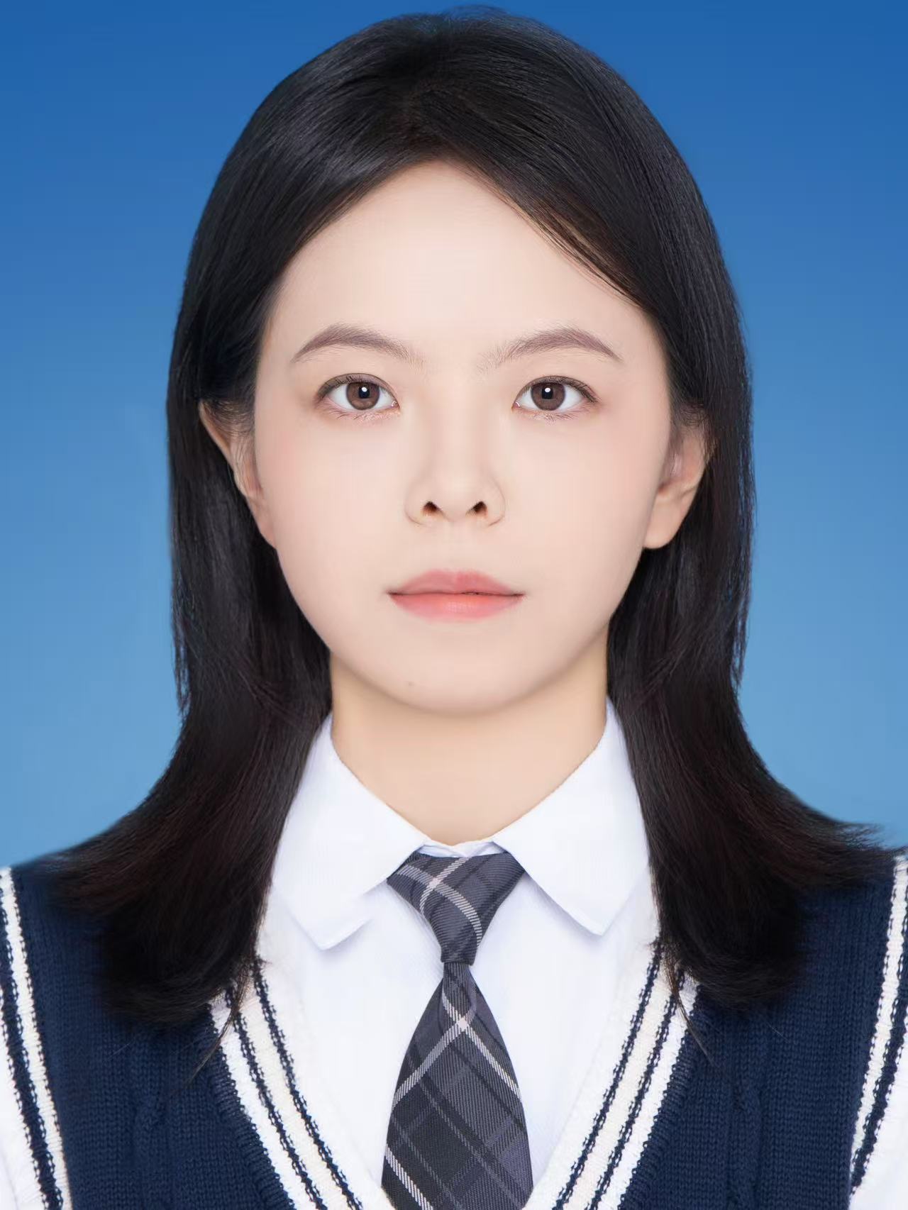 丁欣.jpg