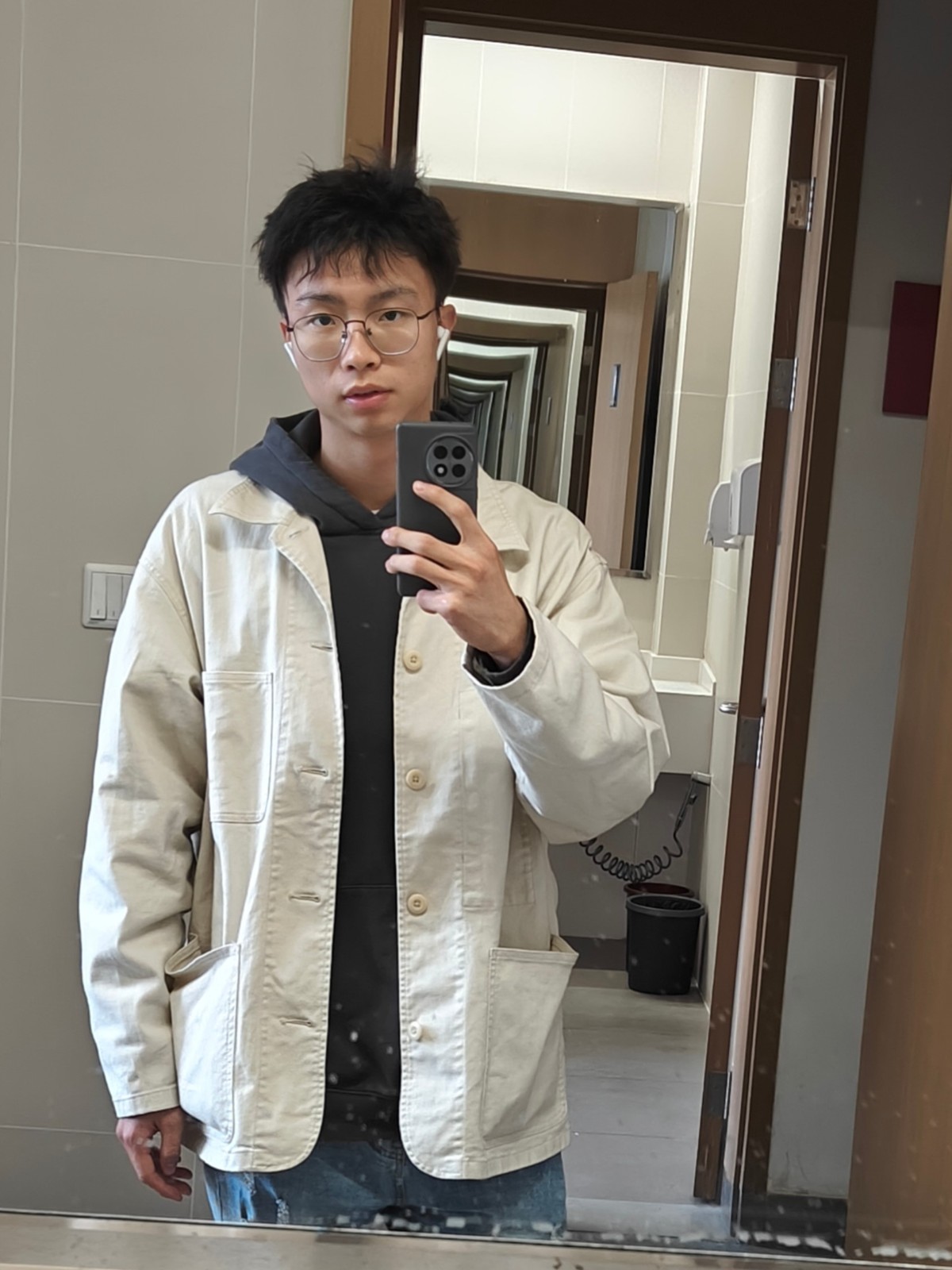 余骏.jpg