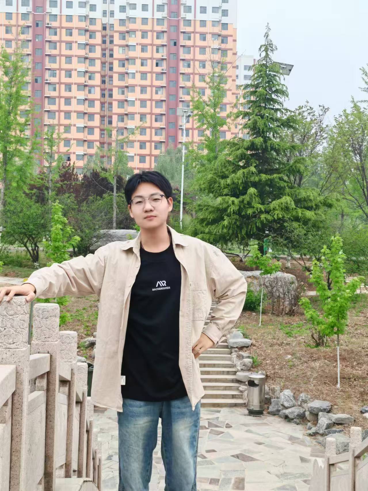 余垚.jpg