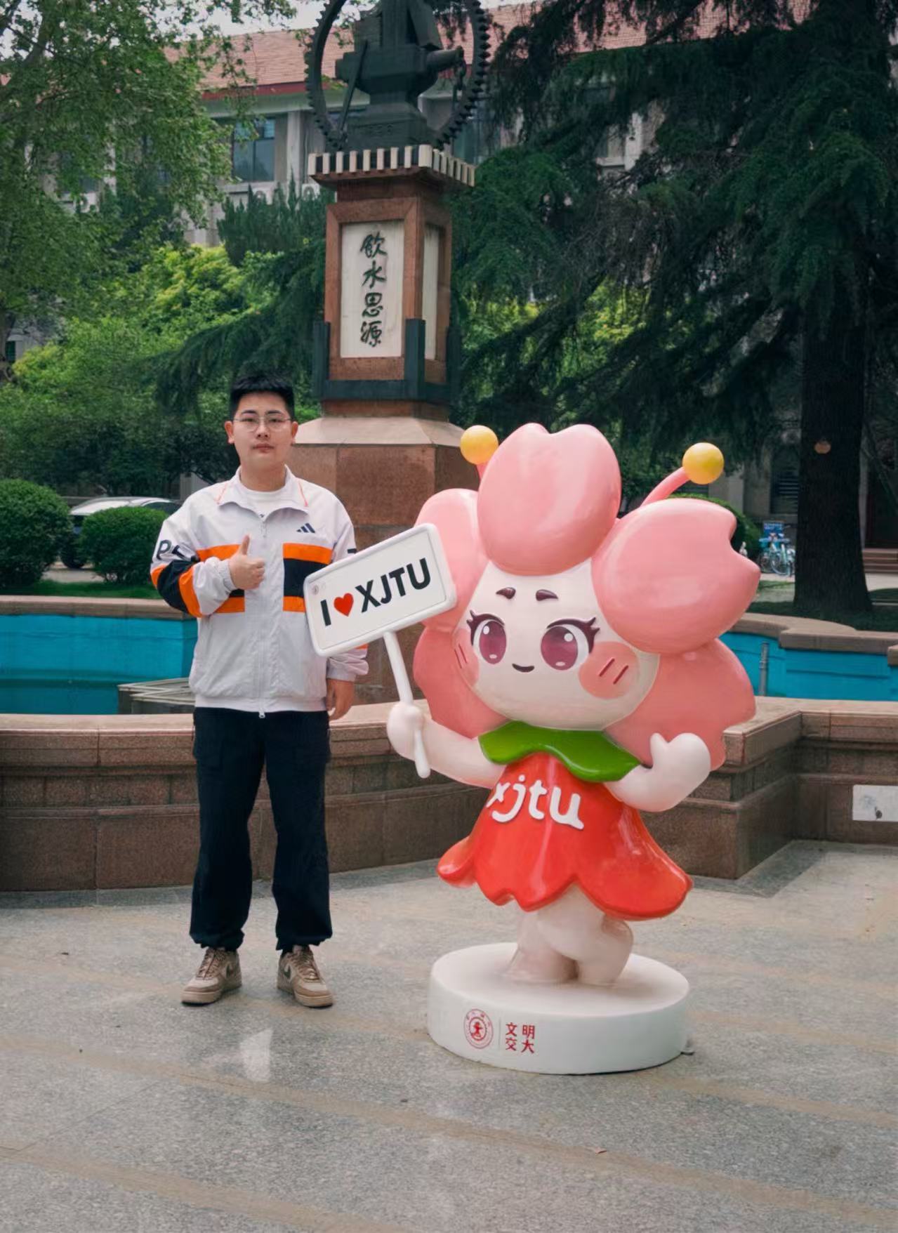 谢宏飞.jpg